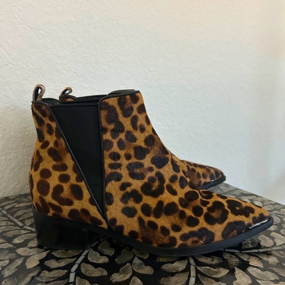MARC FISHER Genuine Calf Hair Leopard Print Leather Booties Boots Size 5 - Picture 1 of 6